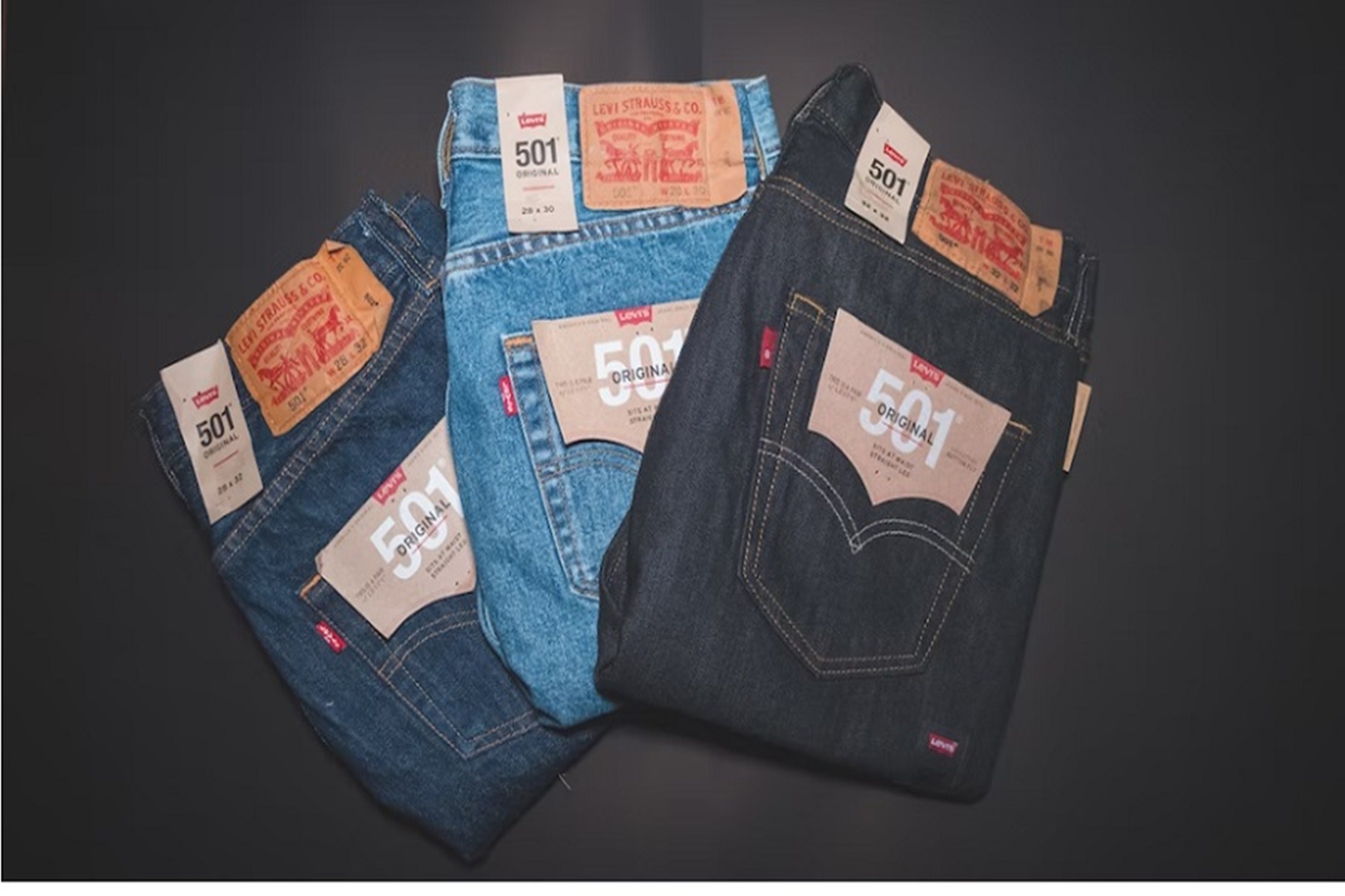 Levis 501, Pilihan Tepat untuk Penampilan Kasual yang Trendi