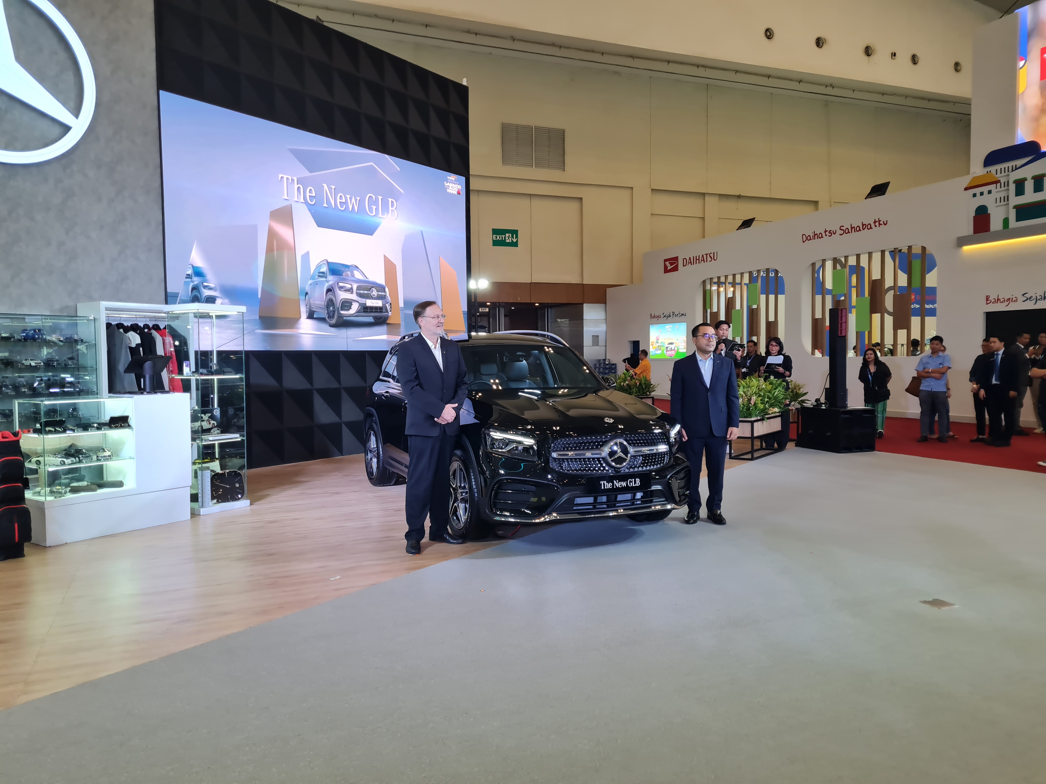 Mercedes-Benz Indonesia Hadirkan 8 Kendaraan Unggulan di GJAW 2024