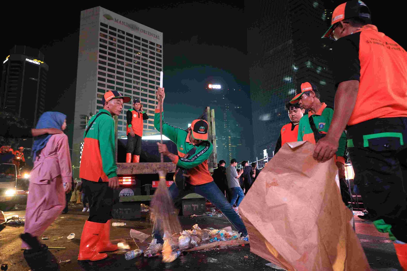 Pesta Perayaan Malam Tahun Baru di Jakarta Hasilkan 132 Ton Sampah 