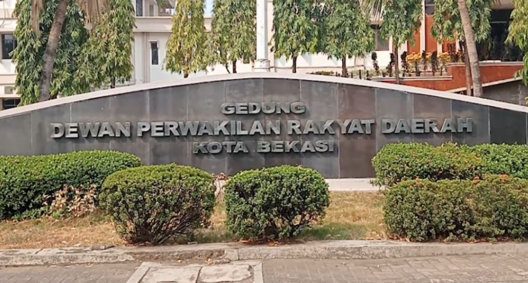 DPRD Kota Bekasi Sahkan Perda Depot Air Minum Isi Ulang, Tahun 2018 atau 2024?