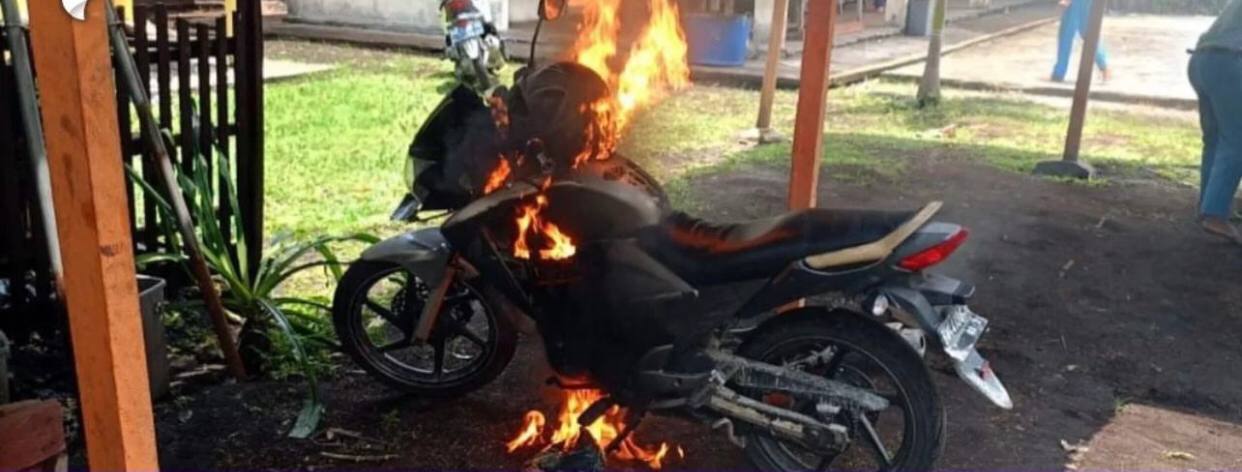 Viral, Seorang Siswa SMA Nekat Bakar Motor Kepala Sekolah Gegara Kesal Orang Tua Dipanggil