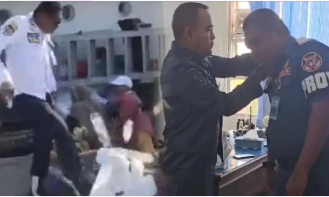 Viral! Oknum Petugas KSOP Kendari Tendang Dagangan Ibu-ibu di Pelabuhan, Berakhir Dicopot Jabatan Sementara