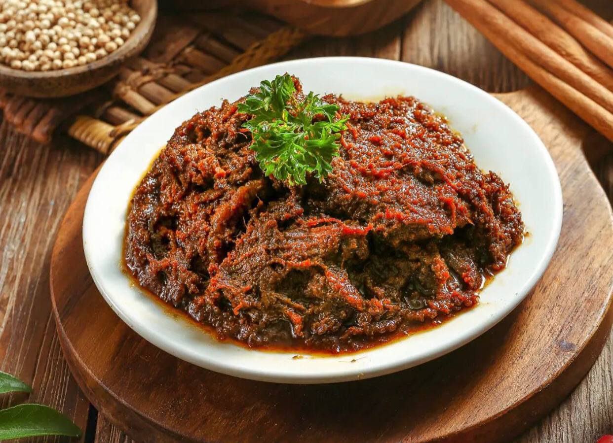 4 Kesalahan Umum yang Sering Terjadi saat Masak Rendang, Salah Satunya Penyebab Bumbu Jadi Pahit