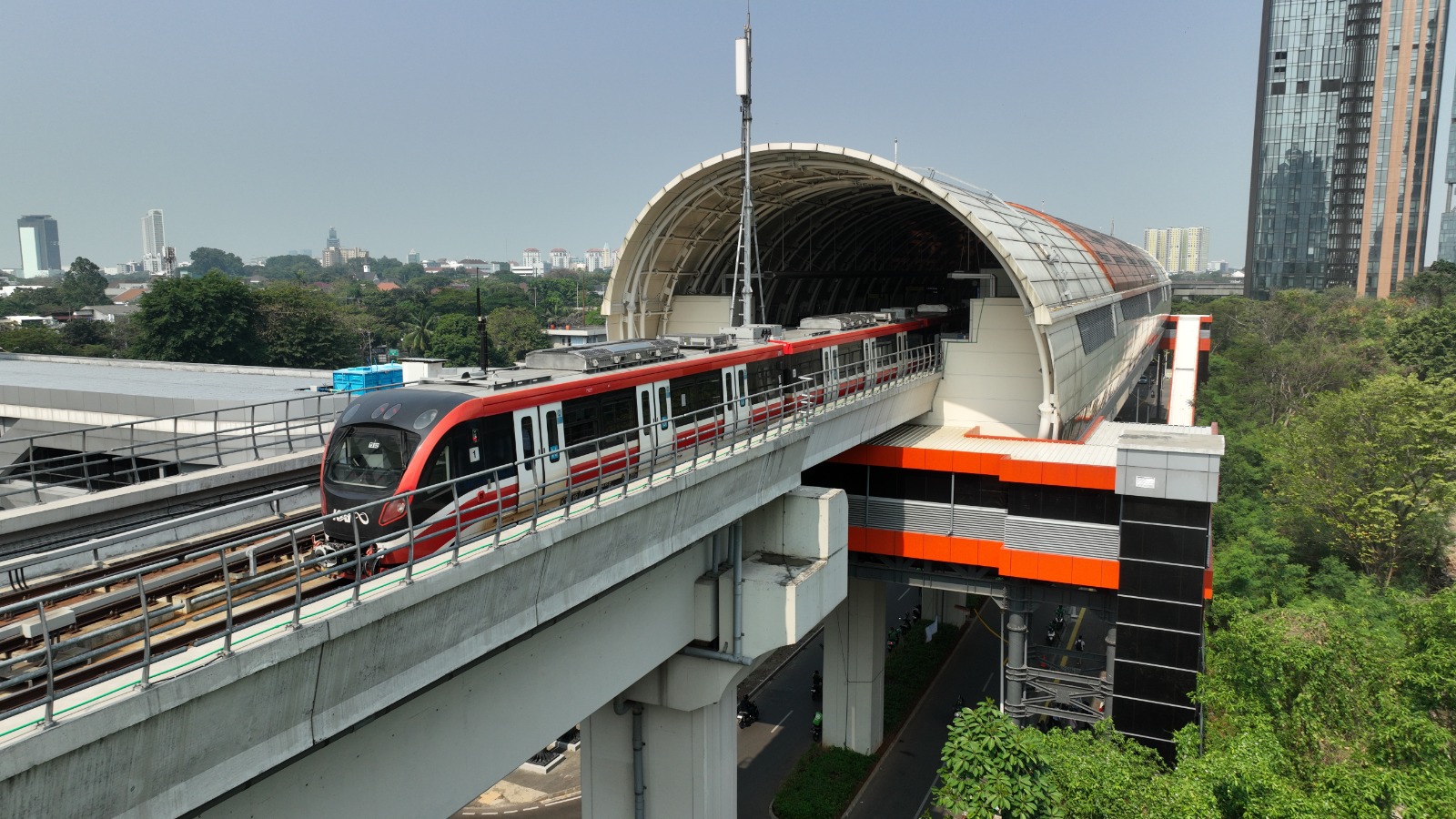 Makin Mudah! LRT Jabodebek Bakal Terhubung dengan KA Bandara Soekarno-Hatta