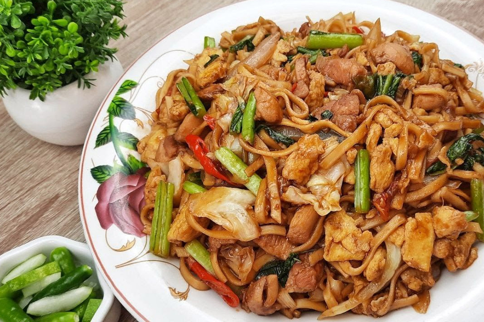 Resep Hari Ini: Bakmi Goreng Ayam, Bikinnya Mudah, Enak Dan Praktis!