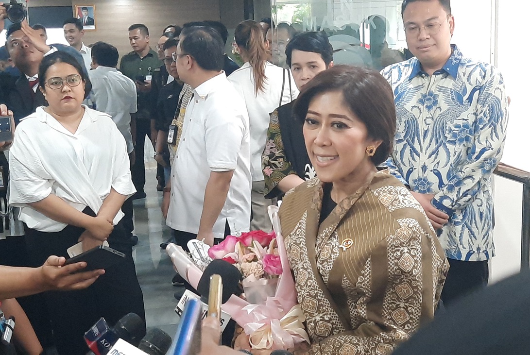 Intip Isi Garasi dan Harta Kekayaan Menteri Komunikasi Digital (Komdigi) Meutya Viada Hafid 