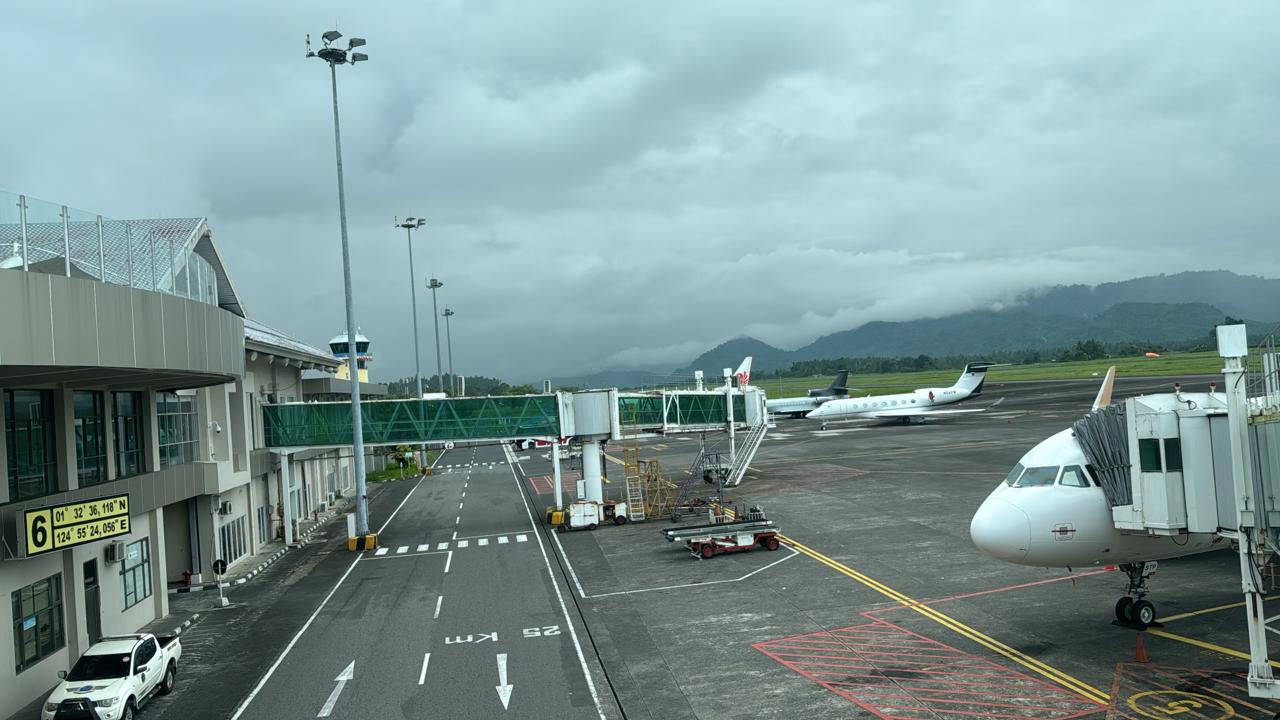 Operasional Bandara Sam Ratulangi di Manado Harus Ditutup Sementara Akibat Bahaya Erupsi Gunung Ruang 