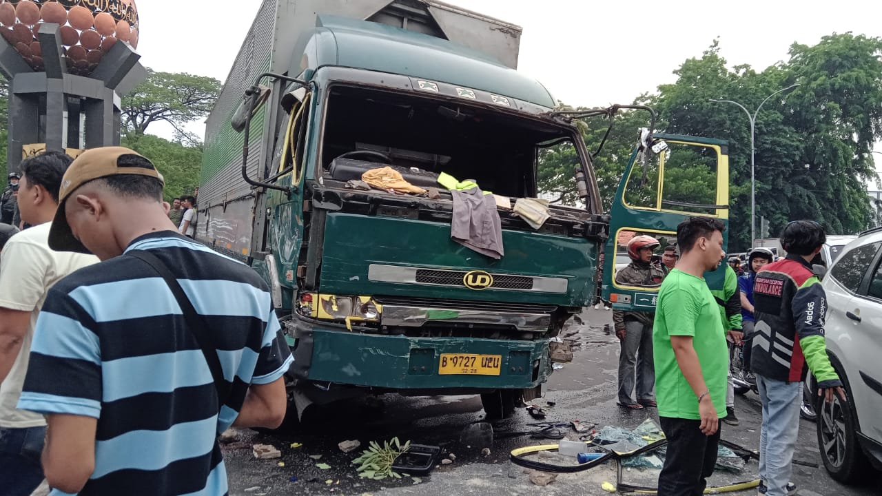 Usai Terkapar Dihakimi Massa, Ini Kondisi Terkini Sopir Truk Ugal-Ugalan di Cipondoh Tangerang