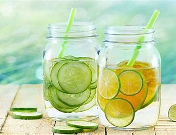 4 Manfaat Minum Infused Water Setiap Pagi untuk Kesehatan Tubuh 