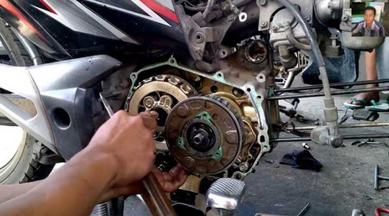 Ketahui Estimasi Biaya dan Penyebab Motor Turun Mesin, Cek Komponen yang Harus Diganti