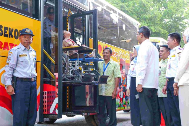 Dukung Pelajar Disablitas, Pemprov DKI Luncurkan 5 Bus Sekolah Siswa Berkebutuhan Khusus