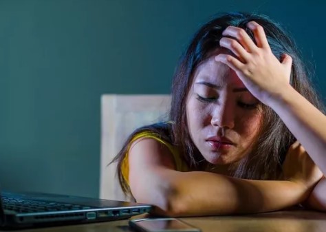 'Jangan Menyalahkan Keadaan,Bisa Saja Karena Ulahmu Sendiri', 6 Kebiasaan Yang Memicu Stres