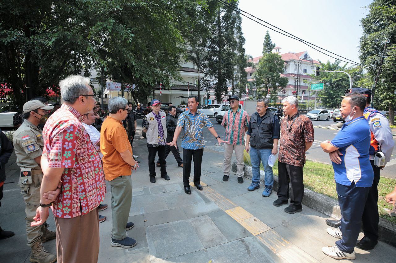 Percantik Kawasan Ganesha, Pemkot dan ITB Revitalisasi Trotoar