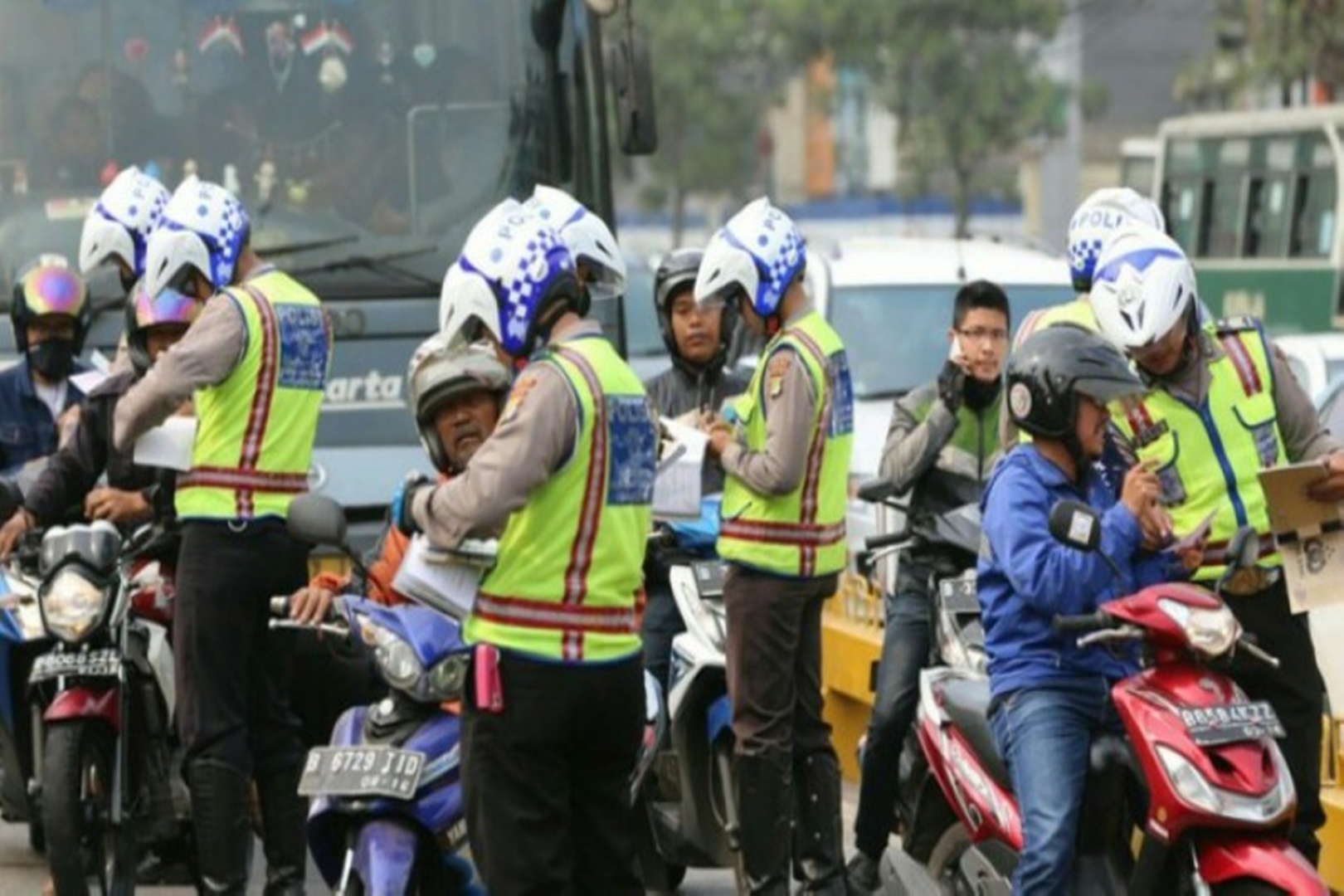 Siap-Siap, Pengendara yang Lawan Arus di Depok Bakal Ditilang!