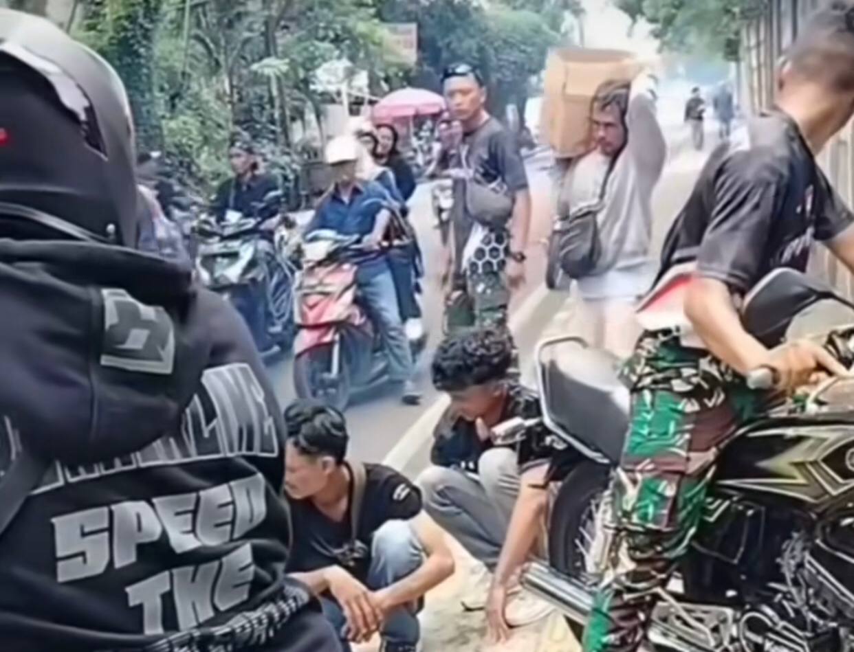 Viral! Momen Anggota TNI Kasih Paham Suara Berisik Knalpot Pengendara RX King Tuai Dukungan Warganet