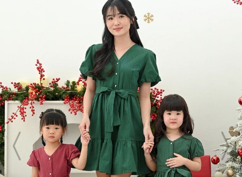 Spesial Natal, Brand Lokal Chocochips Rilis Koleksi Outfit Cantik untuk Ibu dan Anak Usia 2 hingga 10 Tahun