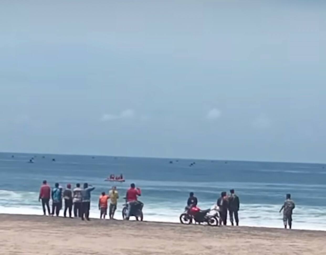 Tragis! Setelah Dinyatakan Hilang Selama 7 Hari, Jenazah Korban yang Tenggelam di Pantai Dlodo Ditemukan