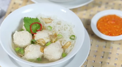 Resep Bakso Ayam Rumahan ala Chef Rudy Choirudin: Lezat dan Praktis untuk Keluarga