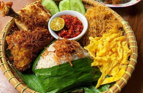 Mengungkap Rahasia Resep Nasi Uduk yang Gurih dan Menggoda, Menjelajahi Cita Rasa Nusantara