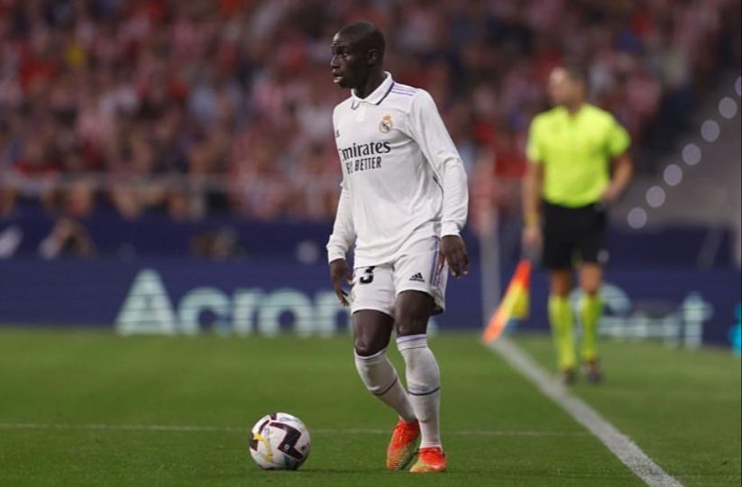 Resmi! Ferland Mendy Teken Kontrak Baru dengan Real Madrid hingga 2027 