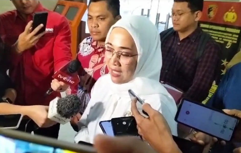 Siapkan Langkah Hukum Lawan PDI Perjuangan, Tia Rahmania Konsultasi ke Bareskrim Polri