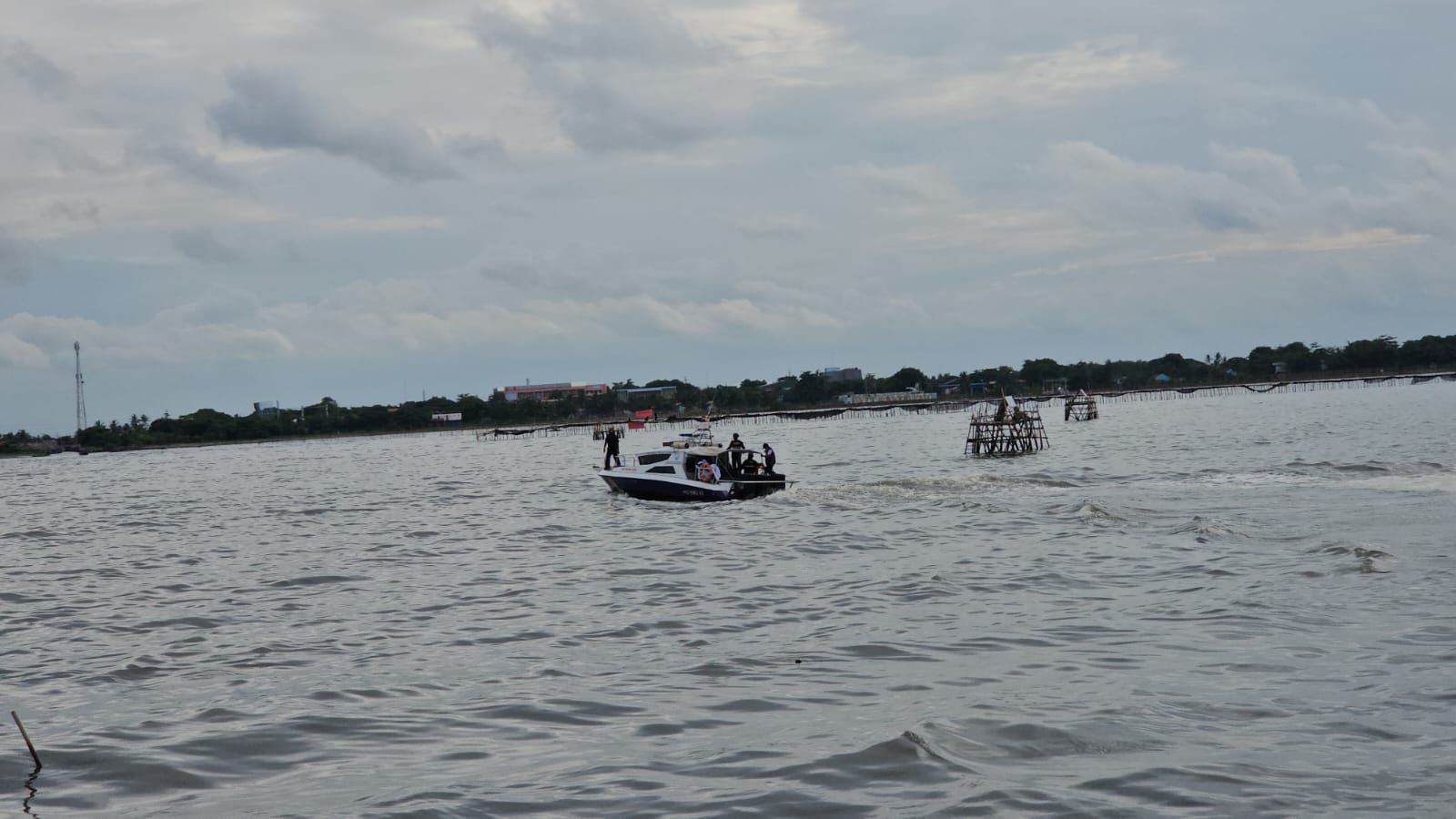 Dipastikan Ilegal, Proyek Pagar Laut Misterius di Pesisir Tangerang Disegel