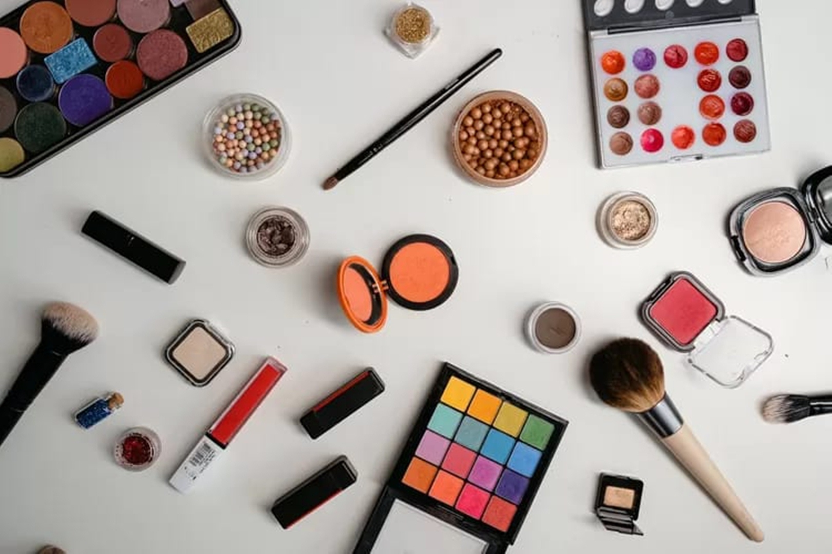 Rekomendasi 15 Brand Kosmetik Bersertifikasi Halal, Siap Jadi Pengganti Produk kecantikan Pro Israel