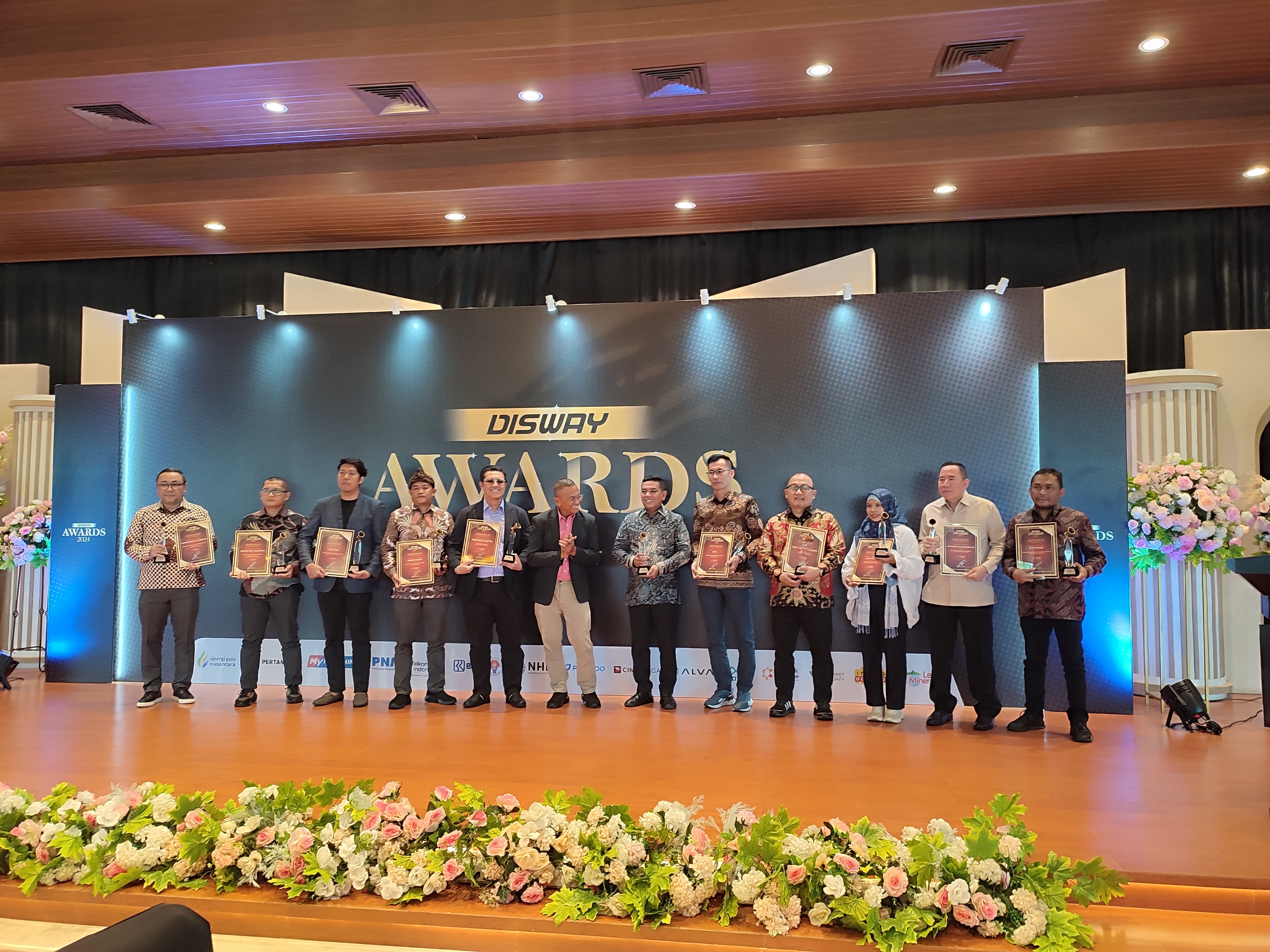 BTN, BRI, Telkom, Pelindo hingga Kemenpora Raih Penghargaan Disway Award 2024