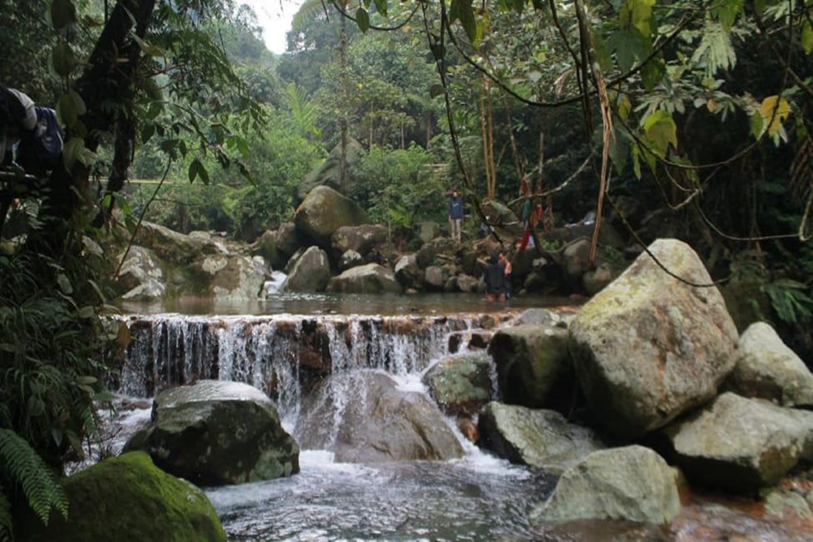 Lupakan Sejenak Polusi Jakarta, Rasakan Sensasi Lembah Tepus, Wisata Air Terjun di Bogor yang Wajib Dikunjungi