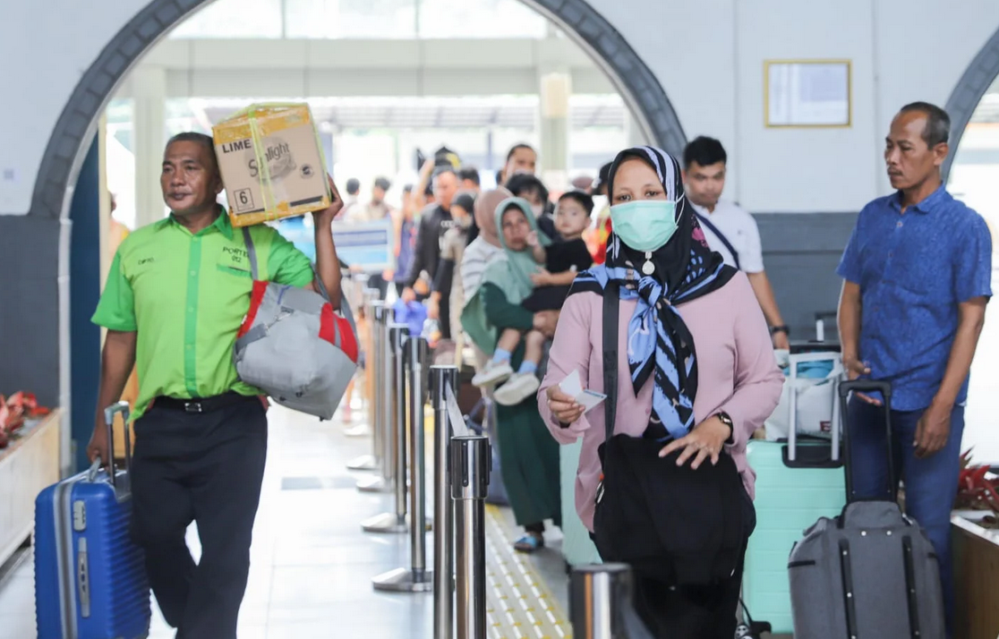 46 Ribu Pemudik KAI Sudah Kembali, Diprediksi 183 Ribu Orang Tiba di Jakarta Hari Ini