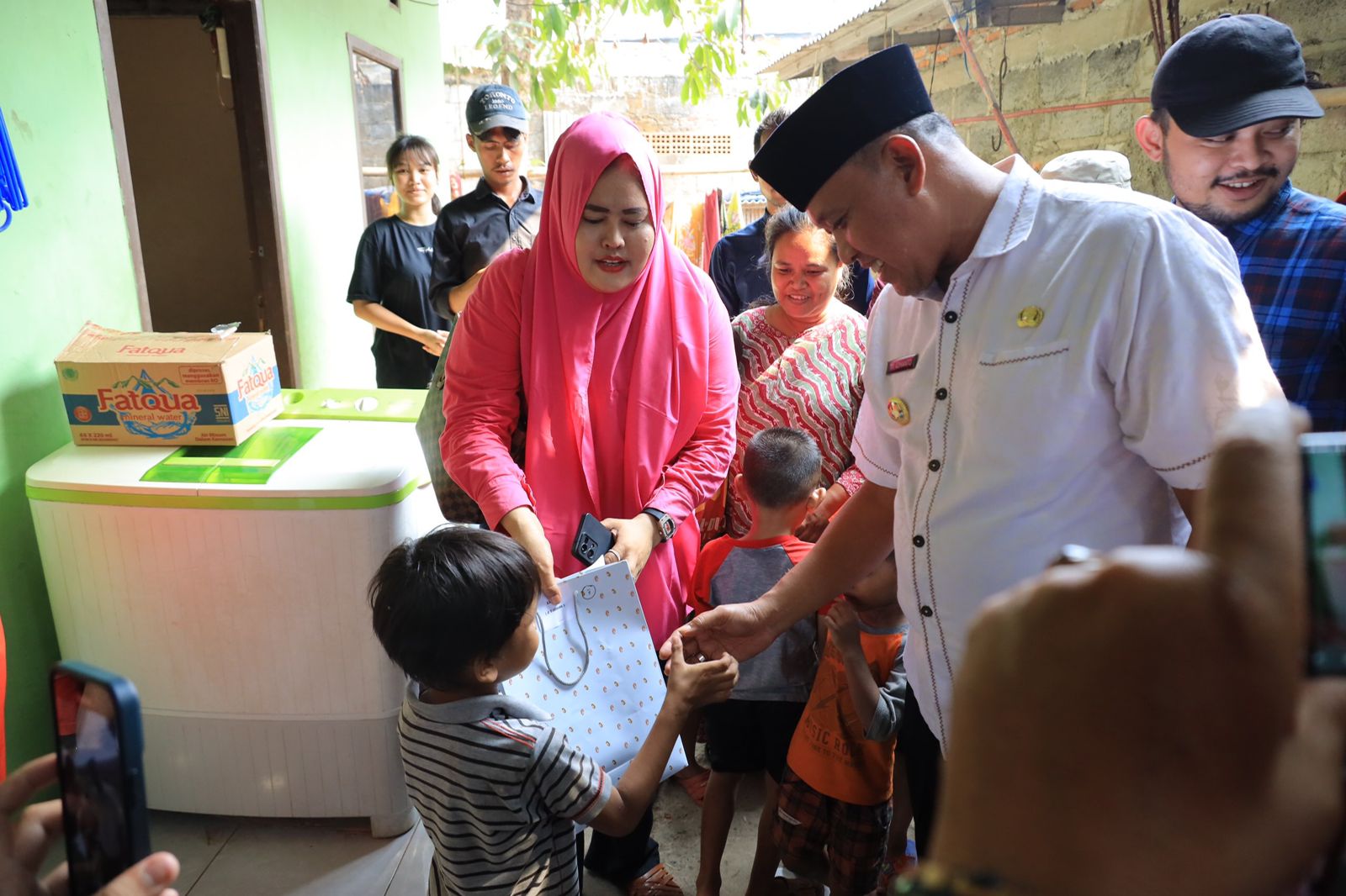 Pesan Tri Adhianto Usai Berikan bantuan ke Anak yang Putus Sekolah