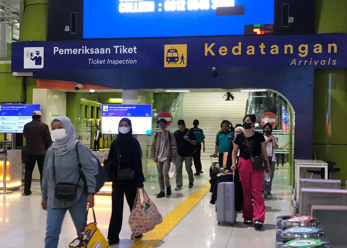 Cuma Bayar 79 Persen, Ini Daftar 30 Kereta Api yang Dapat Promo Panjat Pinang Spesial HUT RI 