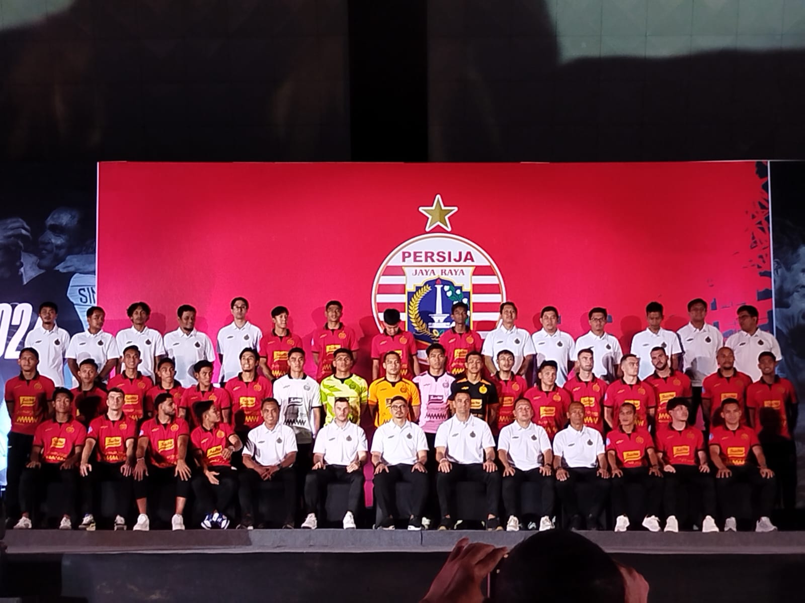 Persija Jakarta Resmi Luncurkan Skuad dan Jersey Baru di JIS, Ini Daftar 29 Nama Pemain untuk Liga 1 2024-2025