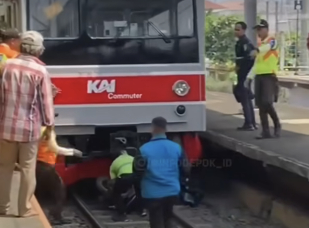 Pemotor Wanita Tewas Tertabrak KRL di Citayam, Begini Kronologinya Versi PT KAI Commuter Line