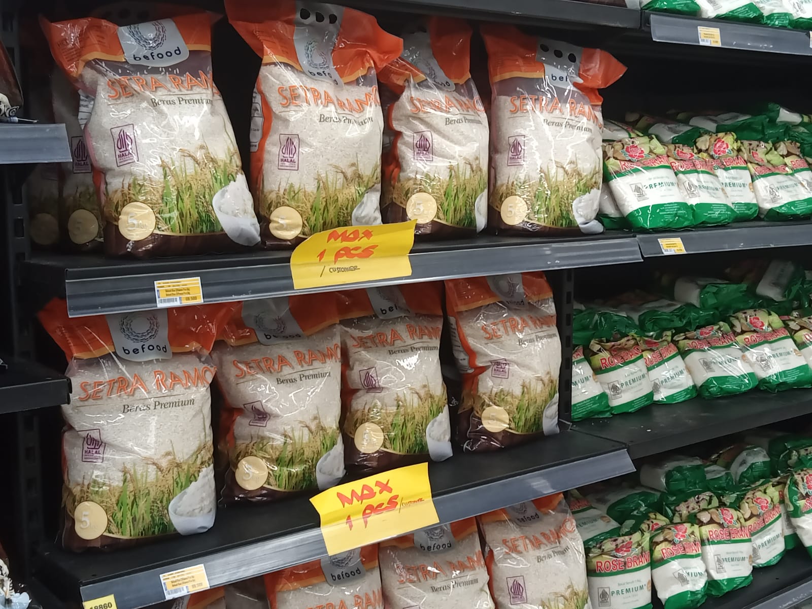 Harga Mulai Turun, Beras Premium Kembali Banjiri Supermarket: Stok Baru Langsung Habis Diserbu Pembeli