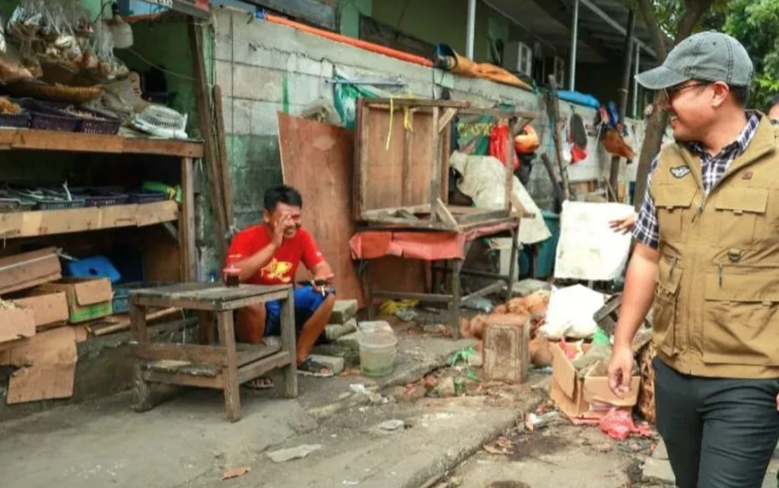 Tak Akan Kompromi, Pemkot Tangsel Tindak Tegas Pedagang di Pinggir Pasar Ciputat 