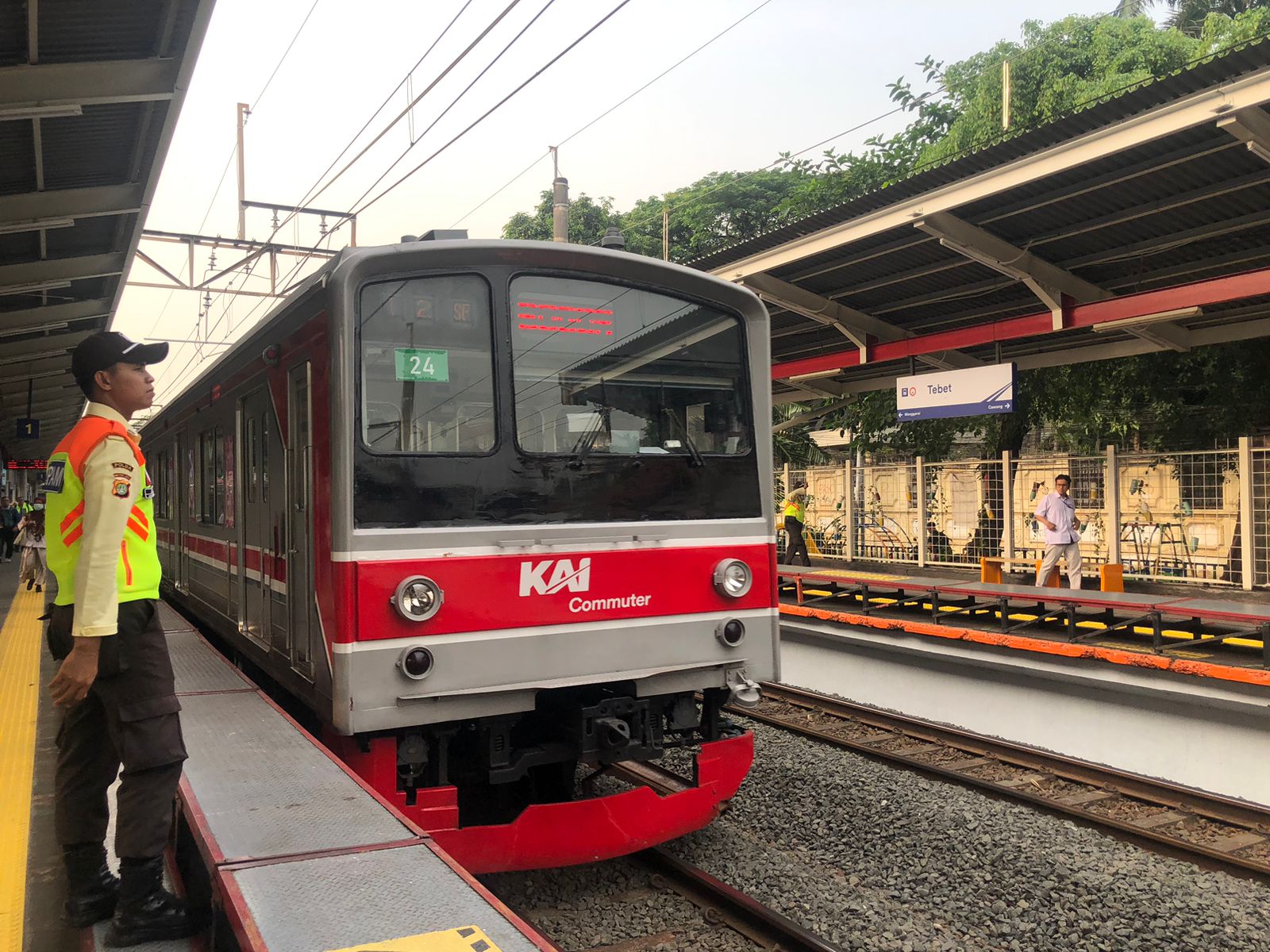 Khusus Hari Ini! Tarif LRT Jabodetabek Cuma Rp1, KAI Imbau Pengguna Cek Syarat Minimum Saldo 