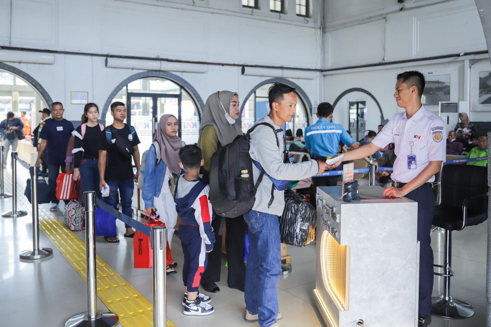 Jadwal Terbaru Keberangkatan KA Blambangan Ekspres Rute Stasiun Pasar Senen-Ketapang