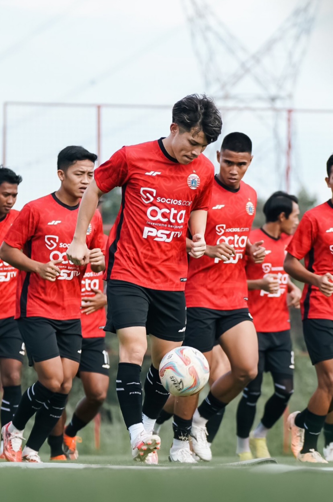 Persija Gelar Latihan Perdana Bersama Pelatih Baru di Depok untuk Musim Depan