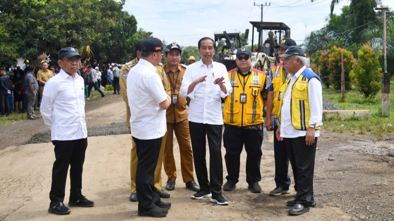  Jokowi Sebut Besarnya Dana Inpres Untuk Lampung Berkat Peran Gubernur