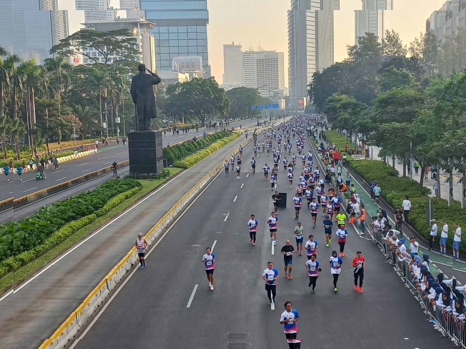 CFD Libur! Pemprov DKI Gelar Jakarta International Marathon 2024, Ruas Jalan Medan Merdeka Ditutup  