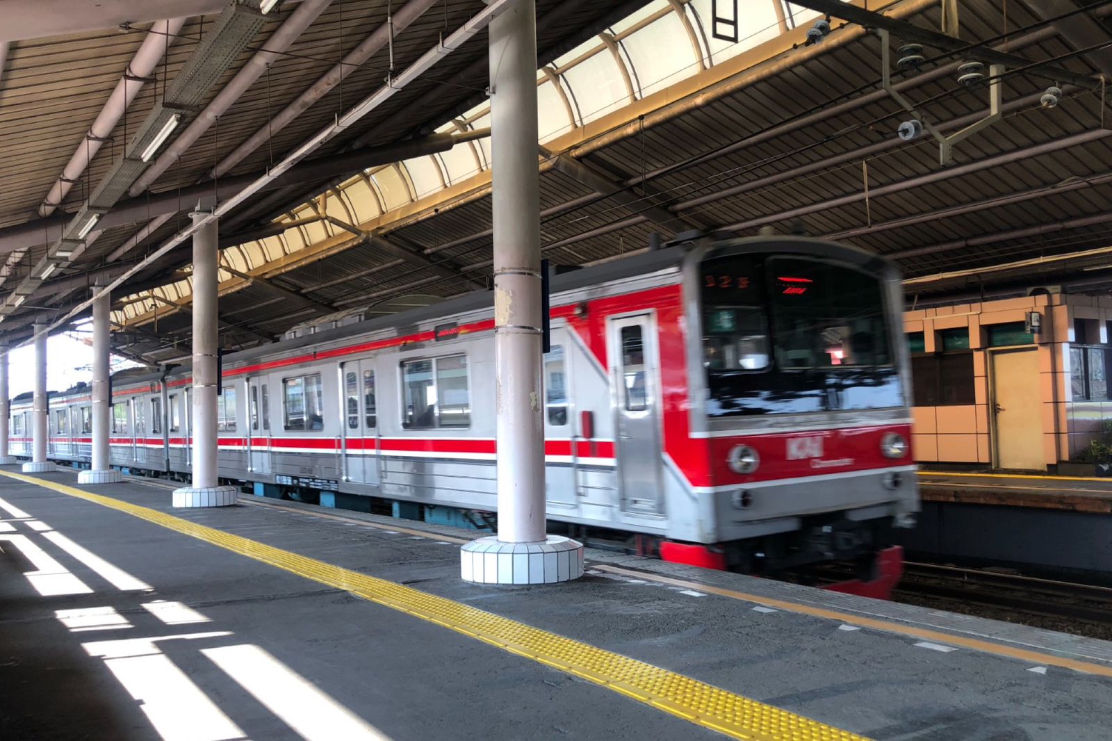 Maksimalkan Pelayanan, Commuter Line Terkoneksi dengan Lintas Transportasi Darat, Laut dan Udara