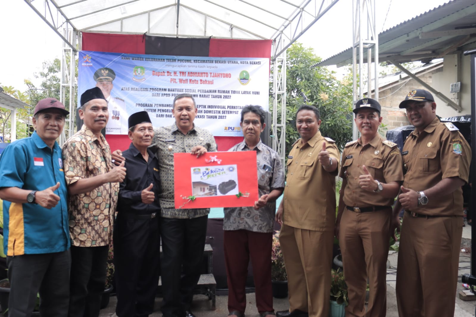 Pemkot Bekasi Berikan Bantuan Renovasi RUTILAHU di Teluk Pucung, Bekasi Utara