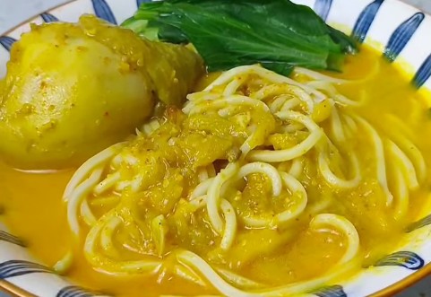 Resep Mie Kari Ayam Lezat dengan Bumbu Rempah Khas yang Menggugah Selera