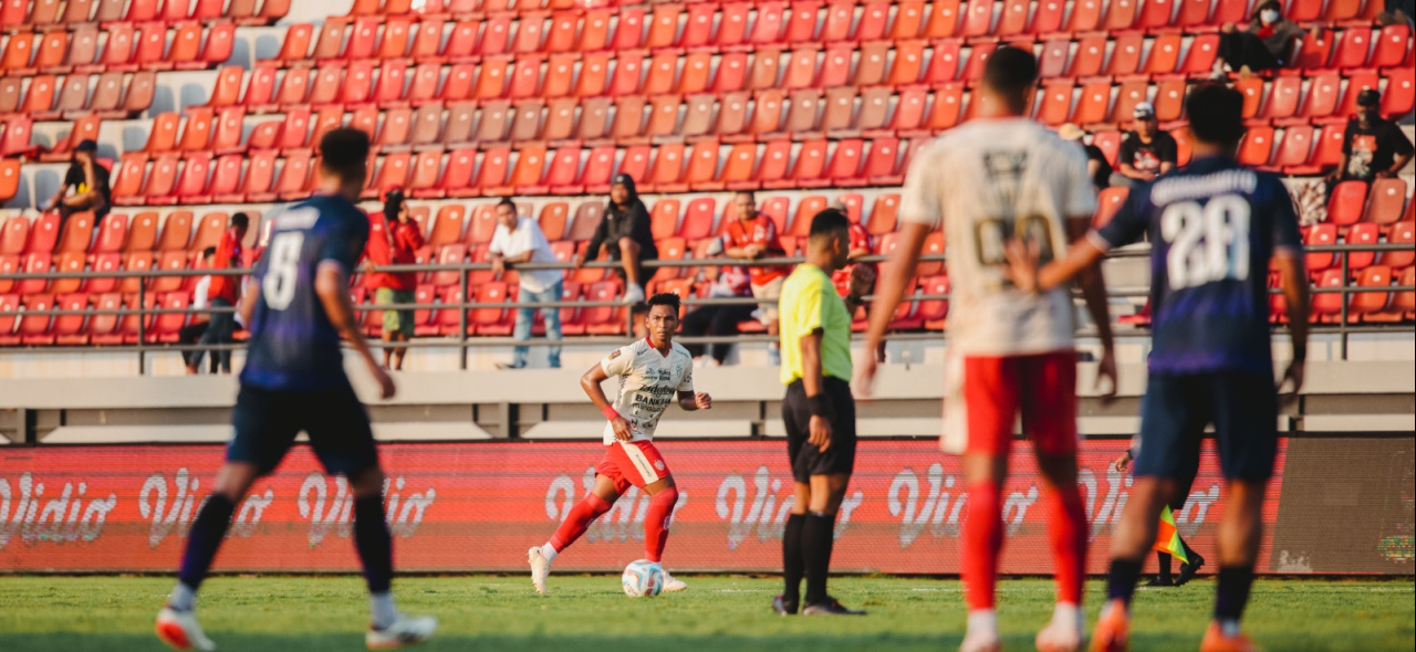 Jelang Liga 1 2024-2025, Elias Dolah Optimis Bakal Raih Hasil Positif Hadapi Persik Kediri 