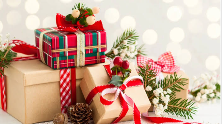 15 Ide Kado Natal Inspiratif dan Terbaik bagi Orang-orang Tersayang