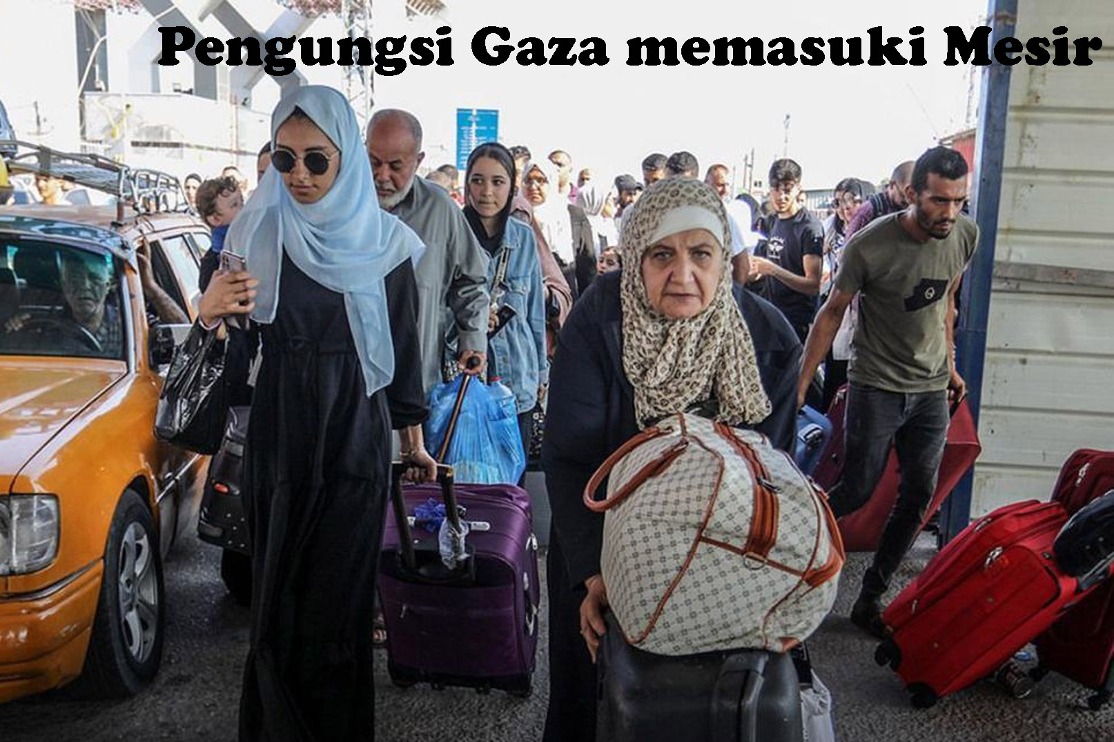 Ribuan Warga Palestina Berjalan Kaki dengan Terpaksa Mengungsi dari Gaza