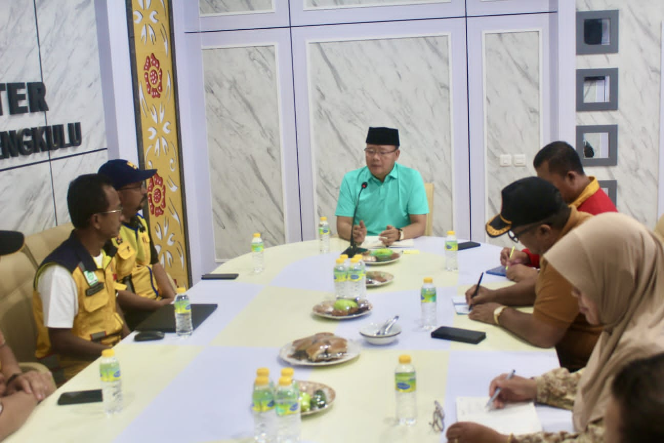 Jalan Liku 9 di Bengkulu Ambles, Gubernur Rohidin Beberkan Langkah Cepat Penanganan: Arus Lalu Lintas Ditutup!