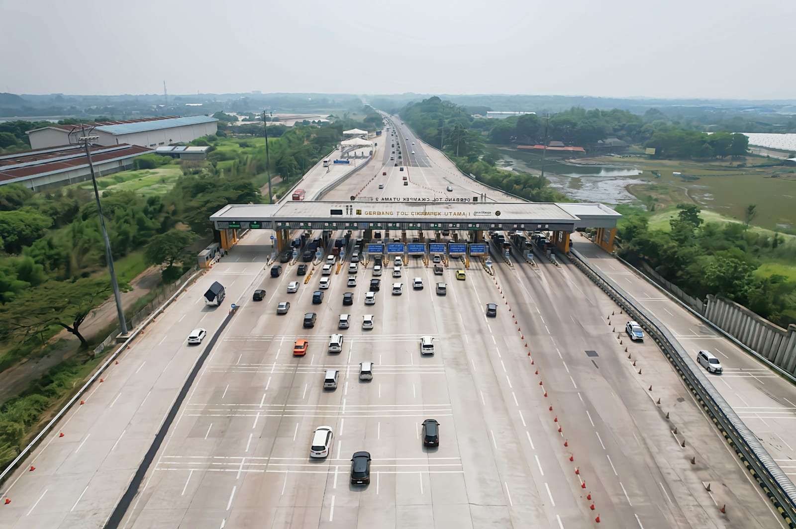 Transjawa Tol Catat 282 Ribu Kendaraan Tinggalkan Jakarta hingga H-2 Hari Raya Natal 2023