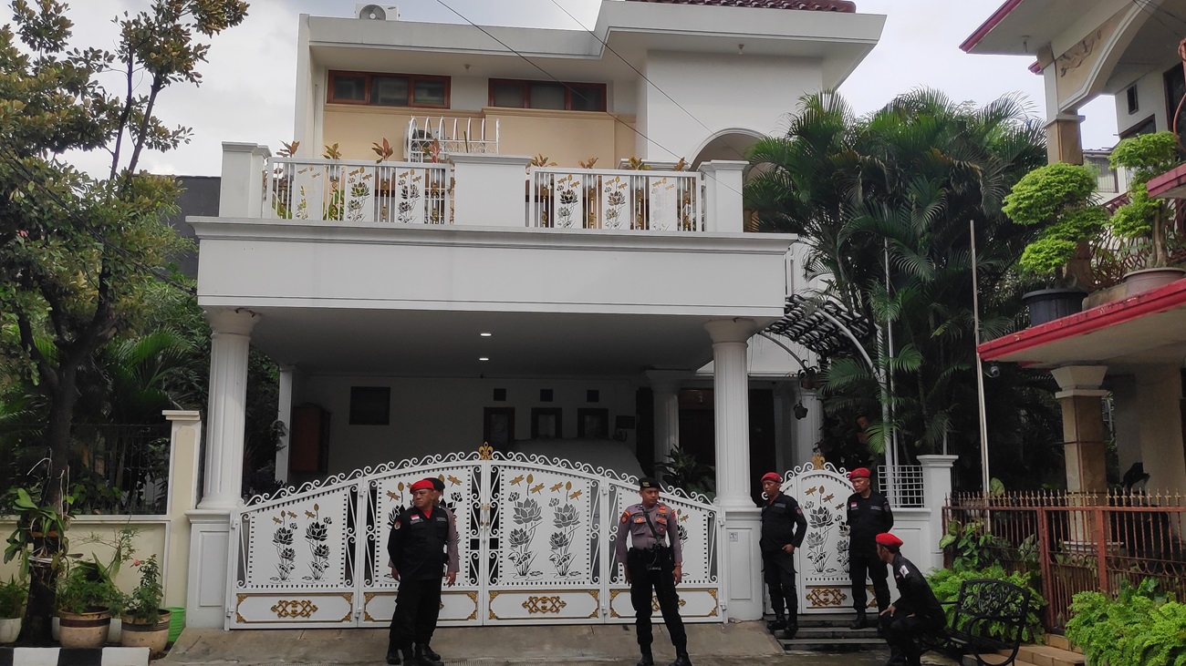 Penampakan Rumah Sekjen PDI Perjuangan Hasto Kristiyanto yang Digeledah KPK